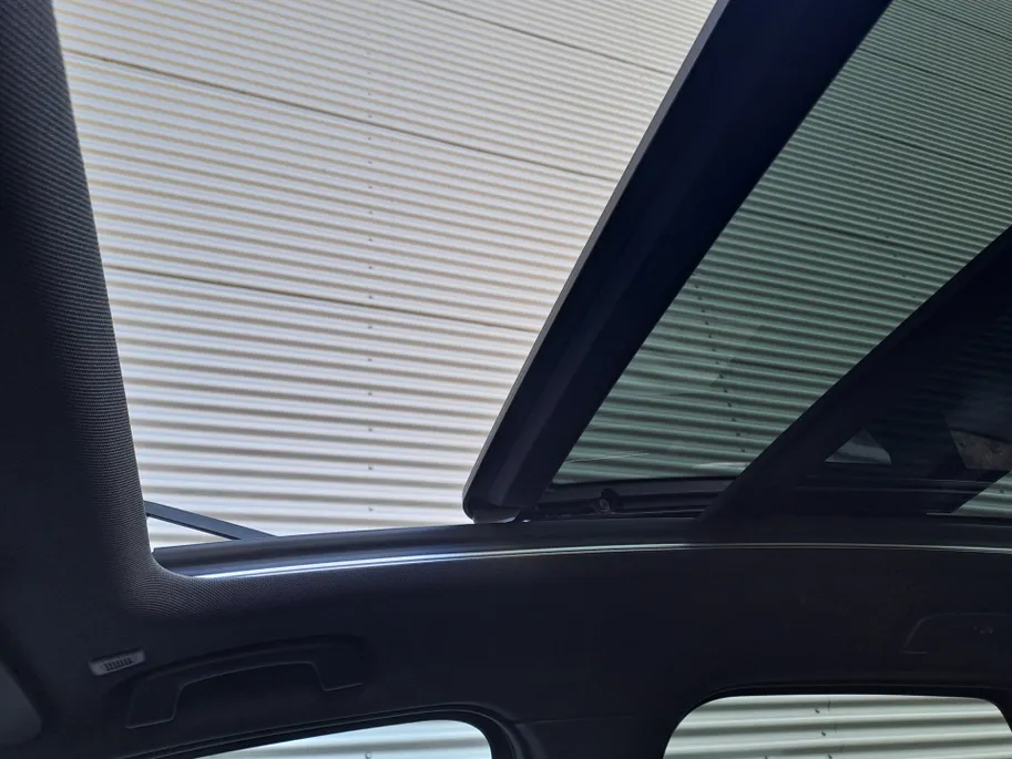 BMW 2 Serie Active Tourer 220i AUTOMAAT | Sensoren | Navigatie | Cruise | 360 Camera | Head-up display | Elektrisch verstelbare stoel | Apple Carplay/Android Auto