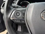 Toyota Camry 2.5 Hybrid Premium LM VELGEN | LEDER | STOELVERWARMING | CRUISE | NAVI | APPLE CARPLAY EN ANDROID