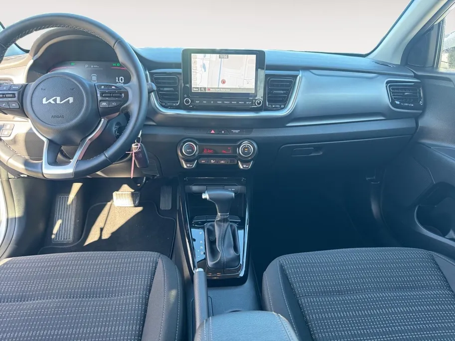 Kia Stonic DynamicLine Automaat | Navi | Clima | Camera | Cruise Control | LM Velgen | Apple Carplay | Android Auto