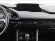 Mazda 3 2.5 e-SkyActiv-G M Hybrid 140 Exclusive-line | Nieuw | Stuur-/stoelverwarming | 360 Camera | Dodehoek detectie | HUD | Bose audio | 18' LM | LED |
