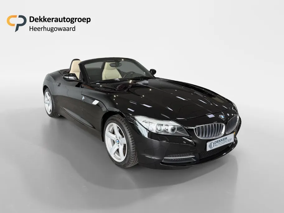 BMW Z4 Roadster sDrive23i 204PK Handgeschakeld Executive Stoelverwarming