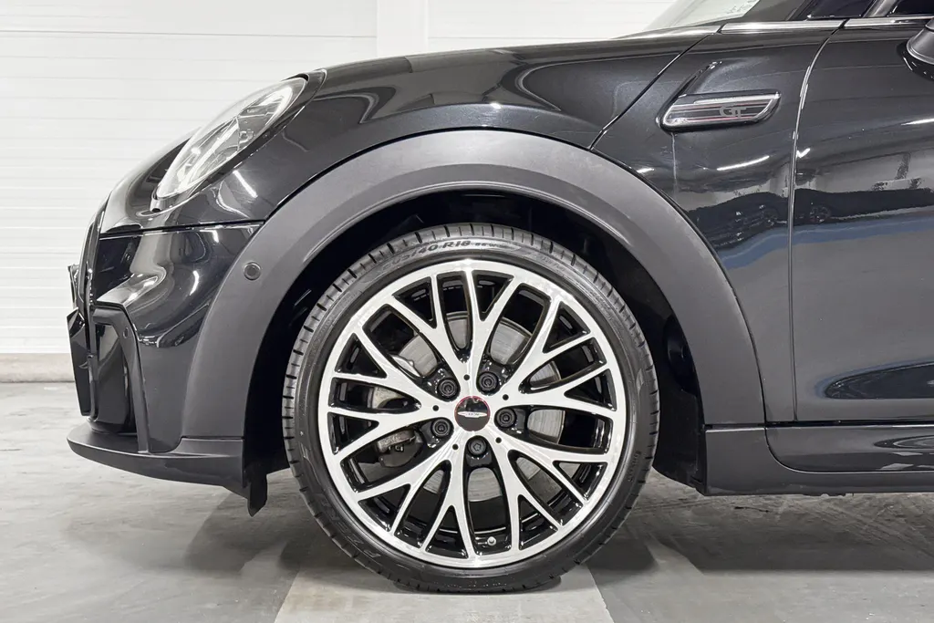 MINI Cooper 5-deurs Cooper S Rockingham GT Edition