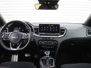 Kia ProCeed 1.6 T-GDI GT | 204PK! | Stuur-/stoelverwarming | Schuifdak | Camera | Stoelgeheugen | LED | Dodehoek detectie | Zeer nette auto | 1e eigenaar |