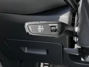 Audi Q5 2.0TFSIe-hybrid 220kW/299PK quattro S Line · Panoramadak · Trekhaak · 360°Camera + Parkeersensoren · Leder · Garantie t/m 17-05-2030 of 120000km.