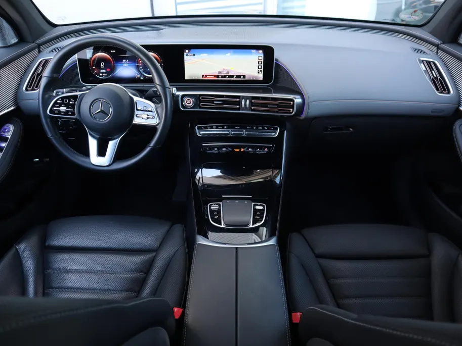 Mercedes-Benz EQC 400 4MATIC Premium Plus 80 kWh l Trekhaak l Keyless l Stoelverwarming