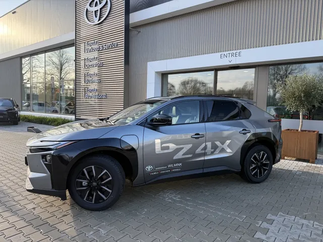 Toyota bZ4X Executive 73 kWh | JBL | Stoelverwarming V+A