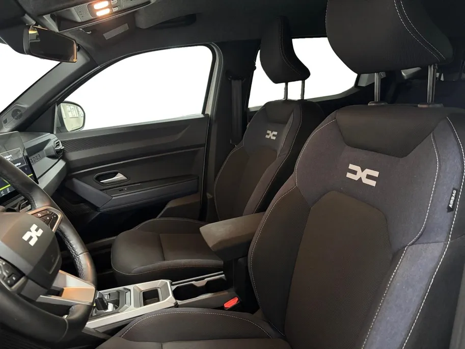 Dacia Duster 1.6 Hybrid 140 Journey AUTOMAAT NAVI AIRCO 360CAMERA CRUISE CONTROLE LM VELGEN HOGE INSTAP APPLE CARPLAY ANDROID AUTO ZEER MOOIE AUTO DEALER ONDERHOUDEN PAS 20000KM