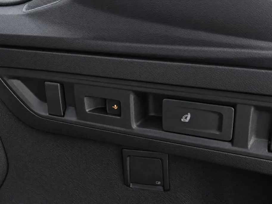 Volkswagen Passat Variant 1.5eHybrid 272PK R-Line Black Style Plus · Leder · Harman Kardon · Trekhaak ·  Alcantara hemelbekleding · 360°Camera + Parkeersensoren · Garantie t/m 21-01-2031 of 100.000km