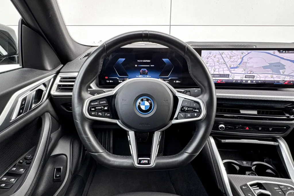 BMW i4 eDrive35 70 kWh