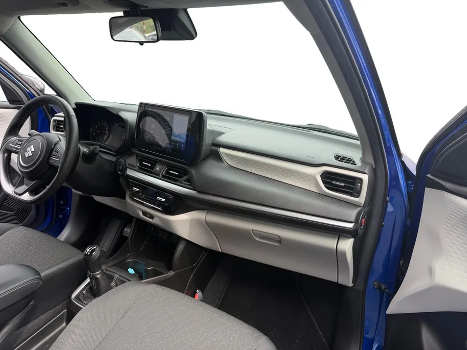 Suzuki Swift 1.2 Style Smart Hybrid | BSM | CLIMATE CONTROL | ZWARTE LOGOS | DEMO DEAL! |