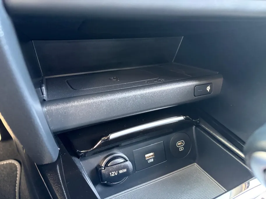 Kia XCeed 1.6 GDi PHEV Design Edition | Apple Carplay / Android Auto | Navigatiesysteem | Licht + Regensensor | Elektrisch Schuif / Kanteldak | Parkeersensoren Voor + Achter | Parkeercamera Achter | Dodehoekdetectie | Rijstrooksensor + Correctie | 18'Lichtmetalen V