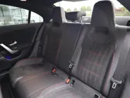 Mercedes-Benz CLA 200 AMG Line l Panoramadak l Stoelverwarming l Carplay