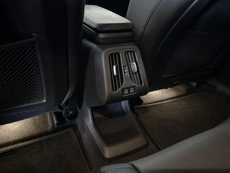 BMW iX1 xDrive30 Launch Edition 67 kWh