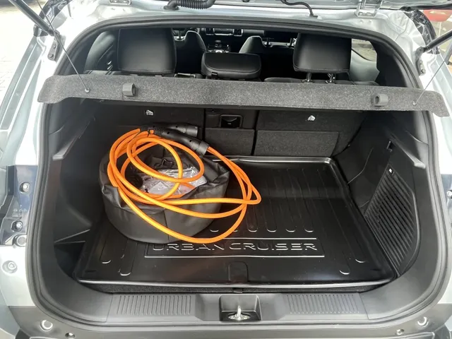 Toyota Urban Cruiser Executive 61 kWh