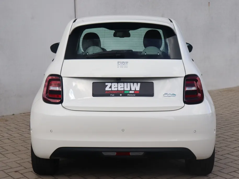 Fiat 500e La Prima by Bocelli 42 kWh | JBL | Winter | 17′
