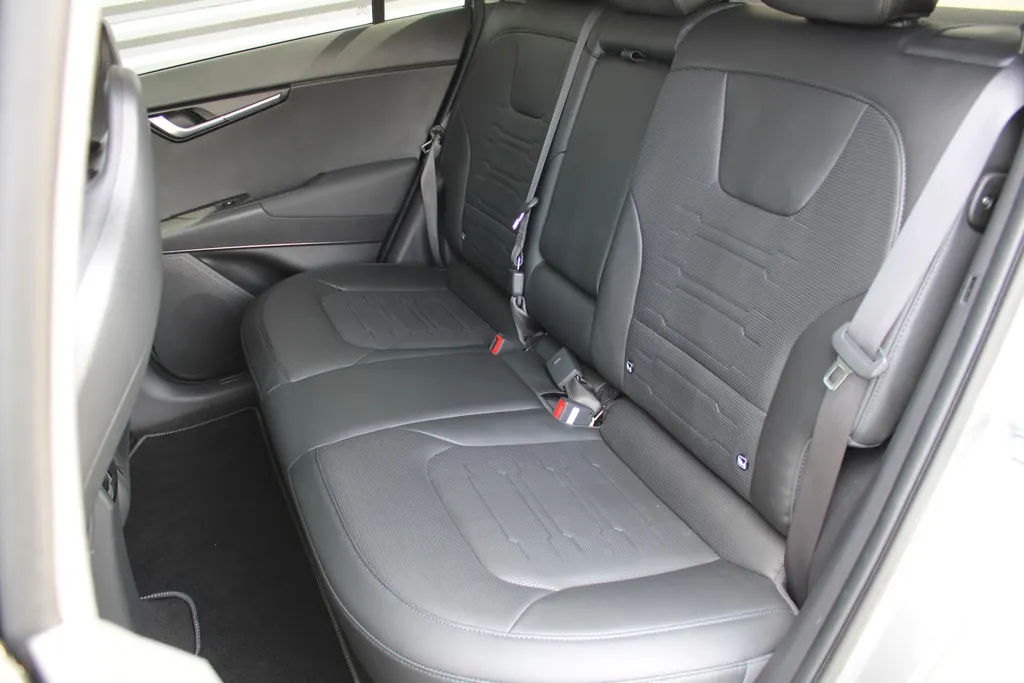 Kia Niro EV DynamicPlusLine 64.8 kWh | Airco | Navi | Camera | Cruise | 17' LM | PDC |