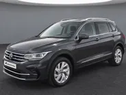 Volkswagen Tiguan 1.4TSIeHybrid 180kW/245PK Elegance · Panoramadak · Camera + Parkeersensoren · Navigatie · Apple/Android Car Play ·