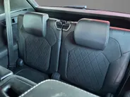 Škoda Kodiaq 1.5 TSI 150pk DSG Sportline Business 7p. · Camera · Inklap. Trekhaak · Keyless · Elek. Bestuurdersstoel + Geheugen · Matrix LED · Garantie t/m 27-05-2028 of 100.000km