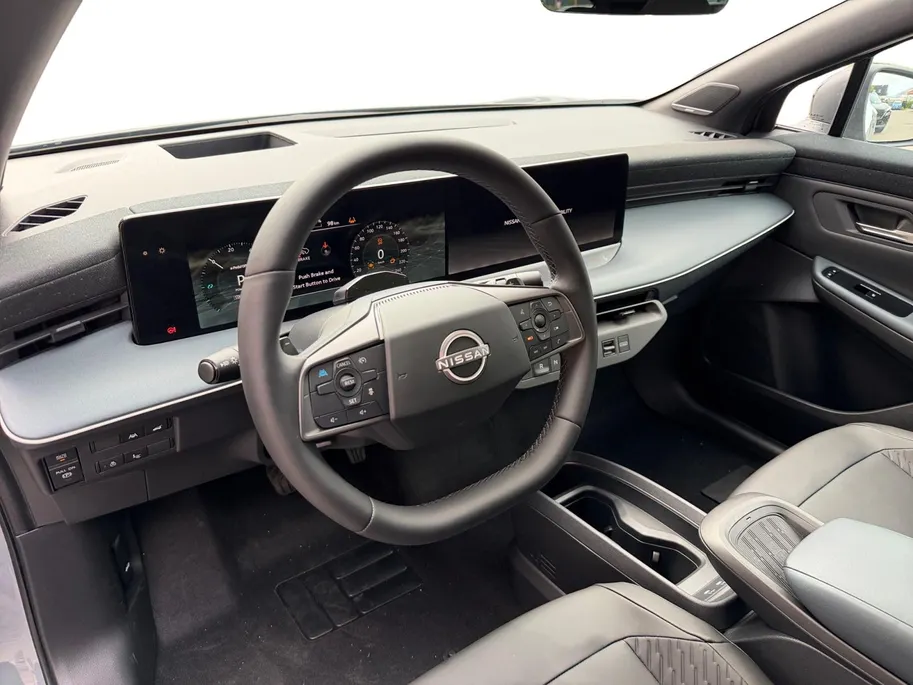 Nissan Leaf Evolve 75 kWh | NISSAN MORE 10 JAAR GARANTIE | 622 KM WLTP | 2500 EURO INRUILPREMIE | SNEL RIJDEN | BOSE | RONDOM CAMERA | CARPLAY |