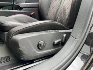 Škoda Octavia Combi 1.4 TSI 245pk DSG RS iV PHEV Business · Panoramadak · Camera · Wegklapbare Trekhaak · Stoelverwarming voor+achter · 19'' Inch ·