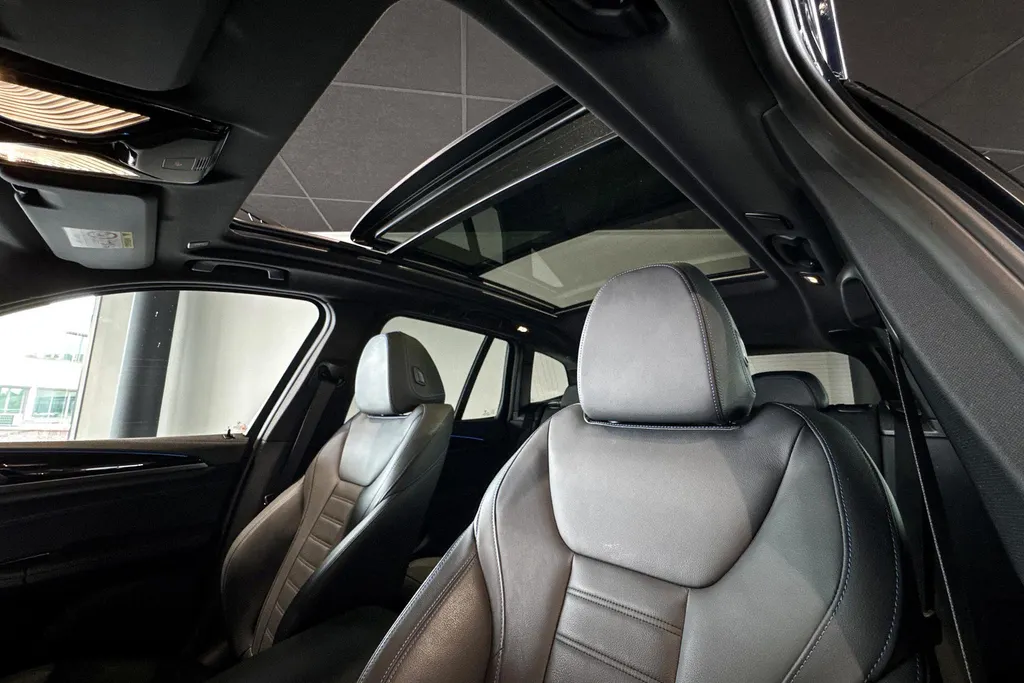 BMW iX3 High Executive 80 kWh