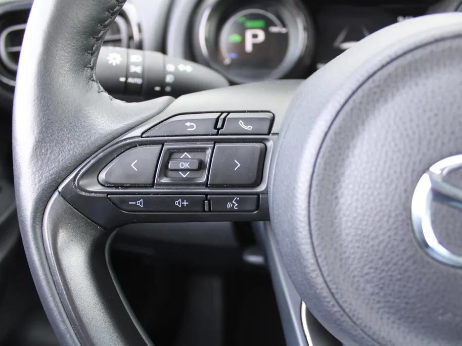 Mazda 2 Hybrid 1.5 Agile | Comfort pakket | CarPlay | Camera | Stuur-/stoelverwarming | Cruise adapt. | 15' LM |