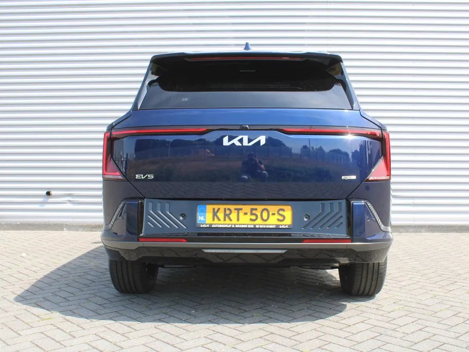 Kia EV5 GT-Line Business Edition 81.4 kWh | Stuur-/stoelverwarming v+a | Schuifdak | Leer | Elek. stoelverstelling + achterklep | 20' LM | LED | All season |