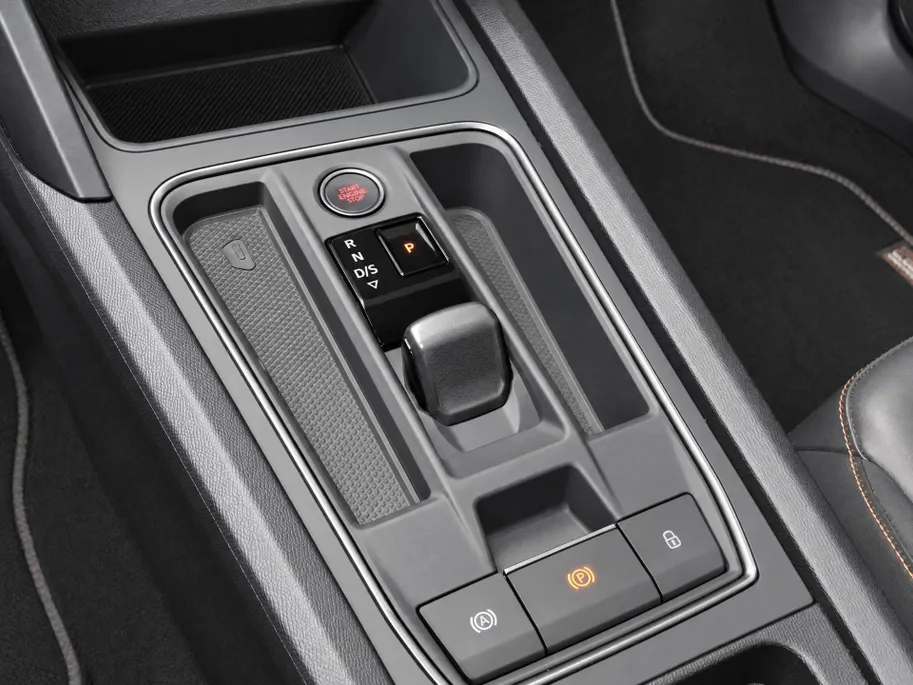 CUPRA Formentor 1.4e-Hybrid 180kW/245PK VZ · Panoramadak · Trekhaak · 360°Camera + Parkeersensoren