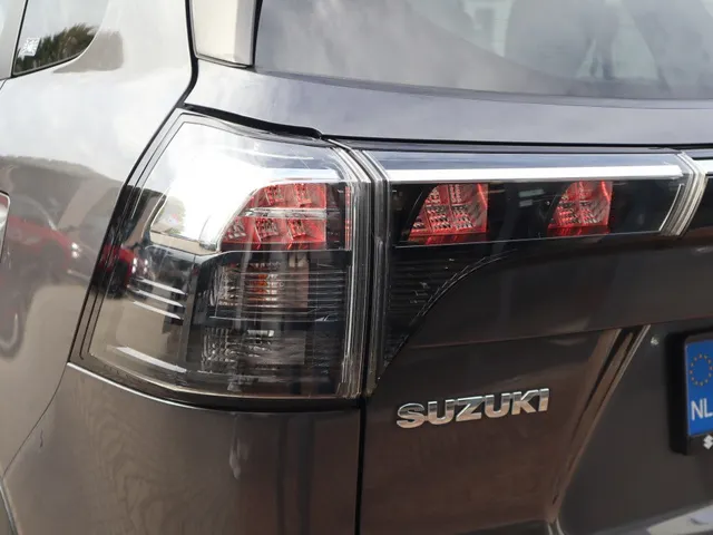 Suzuki S-Cross 1.4 BoosterJet Select Hybrid Carplay | All Seasons | Adaptive Cruise