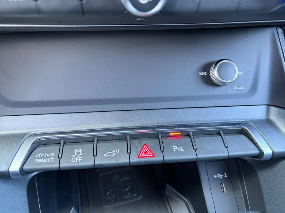 Audi Q3 45 TFSI e S edition *Automaat*Navi+360Camera*Climate Control*Virtual Cockpit*Sonos Audio*Elektrische achterklep*Zeer nette auto!