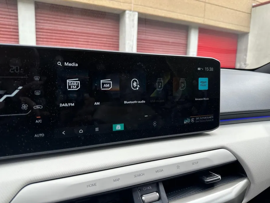 Kia EV4 GT-Line 81.4 kWh | Panorama schuif/kanteldak | LED-Matrix | Harman Kardon | wireless carplay | Fabrieksgarantie | NAP