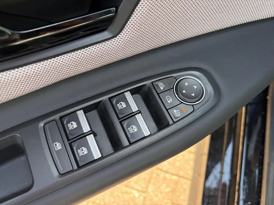 Nissan Micra EVOLVE 52 kWh *Navi+Camera*Winter Pack*Harman Kardon*Adapt. Cruise*Climate Control*FULL OPTION!
