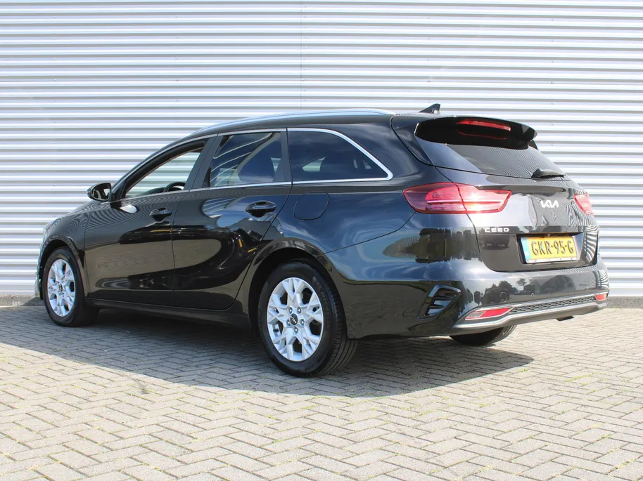 Kia Ceed Sportswagon 1.0 T-GDi DynamicPlusLine | Stoel- & stuurverwarming | Camera | Clima | Cruise | LED | Navi | Elek. achterklep | 16' LM |