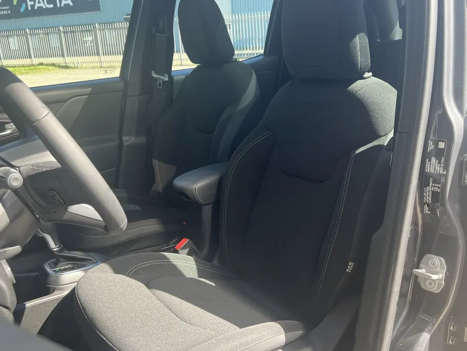 Jeep Renegade 1.5T e-Hybrid 130 PK Altitude | Pano | Tech Pack