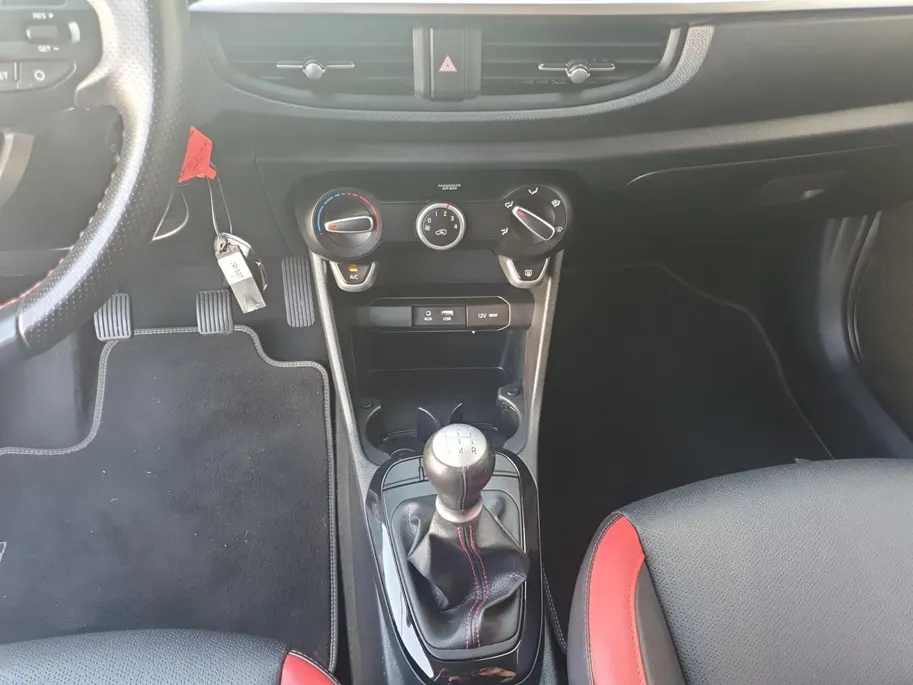 Kia Picanto 1.0 MPi GT-Line Edition | Navigatie | Camera | Airco | Cruise control | Getinte ramen achter | Lichtmetalen velgen |