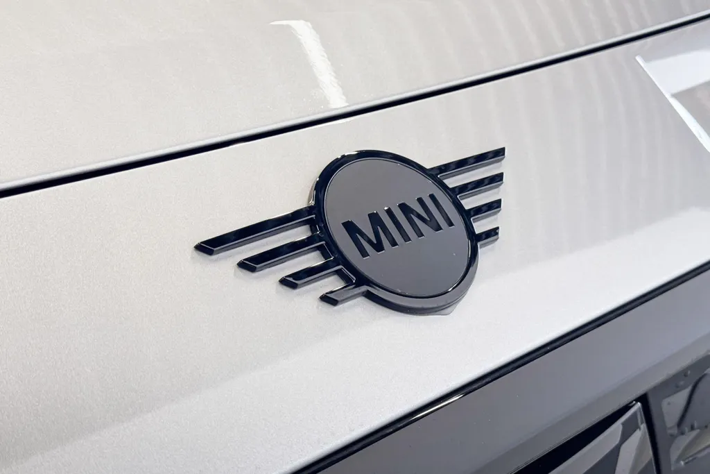 MINI Countryman Electric SE ALL4 John Cooper Works Pakket L