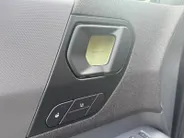 Kia EV2 Plus 61 kWh 3.000,- Inruilkorting | Privacy Glass | 18' lichtmetalen velgen | Warmtewerend glas rondom | Draadloze oplader voor smartphone