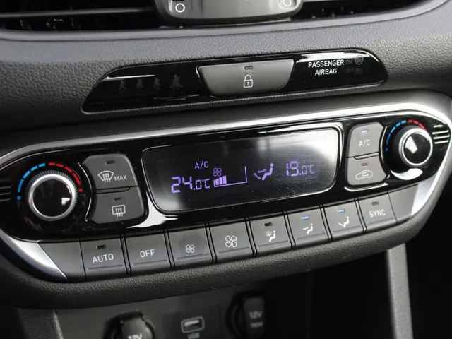 Hyundai i30 1.0 T-GDi MHEV Comfort Smart Automaat | Carplay/Android auto | Camera | Park sens