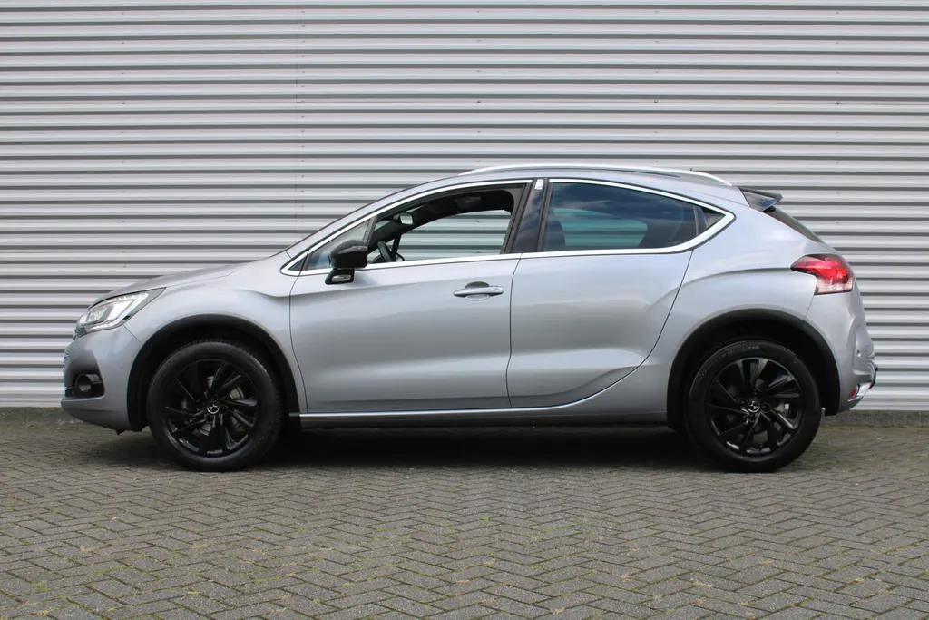 DS DS 4 Crossback 1.6 THP Chic | 17' LM | Trekhaak | PDC | Camera | Cruise |