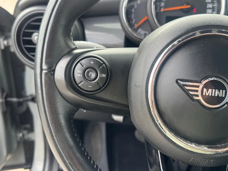 MINI Cooper 1.5 Cooper Business Edition Automaat | Navi | Clima | Cruise Control | LM Velgen | LED-Koplampen