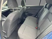 Volkswagen Golf 1.5 eHybrid Life Edition Panoramadak · Achteruitrijcamera · Draadloze telefoonlader · Stuur- & Stoelverwarming