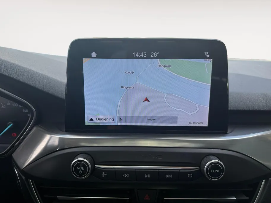 Ford Focus Wagon 1.0 EcoBoost Titanium Business | NL Auto | Dealeronderhouden | Panormadak | Winter Pack | Comfort Pack | Apple Carplay & Android Auto |