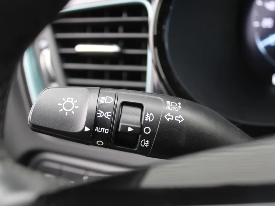 Kia Ceed Sportswagon 1.0 T-GDi MHEV Design Edition | Stuur-/stoelverwarming | Cruise adapt. | Camera | 16' LM | Dodehoekdetectie | JBL audio | LED |