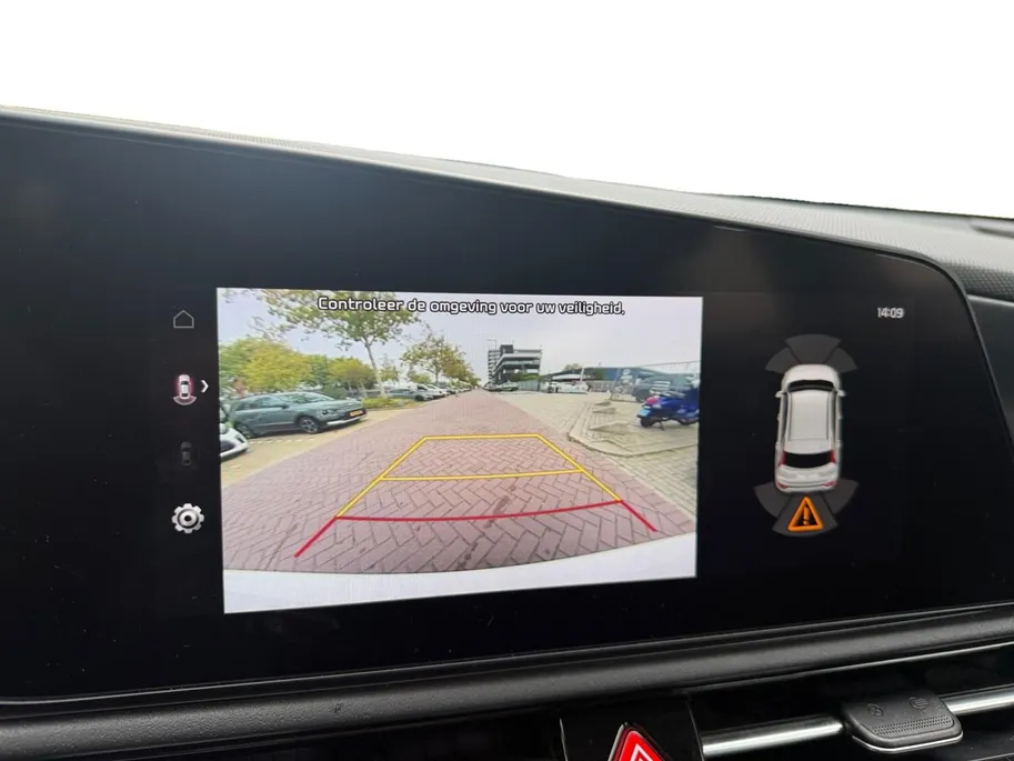 Kia Niro EV DynamicLine 64.8 kWh Dealer onderhouden | Navigatie | Carplay | Climate control | ACC |