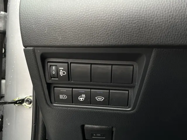 Toyota Yaris Cross 1.5 Hybrid 130 Dynamic | Stuur en Stoelverwarming | All Seasons