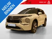 Mitsubishi Outlander 2.4 PHEV | INSTYLE + | DIRECT LEVERBAAR| ZWART DAK | PRIJS INCL €6.000,- VOORRAAD KORTING