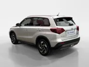 Suzuki Vitara 1.5 Hybrid Style 116PK AUTOMAAT Adaptieve Cruise | Parkeer sensoren| Metallic lak| 4 seizoen banden| Camera| Schuif en kanteldak| Navigatie| Stoel verwarming| NU MET TREKHAAK!!!
