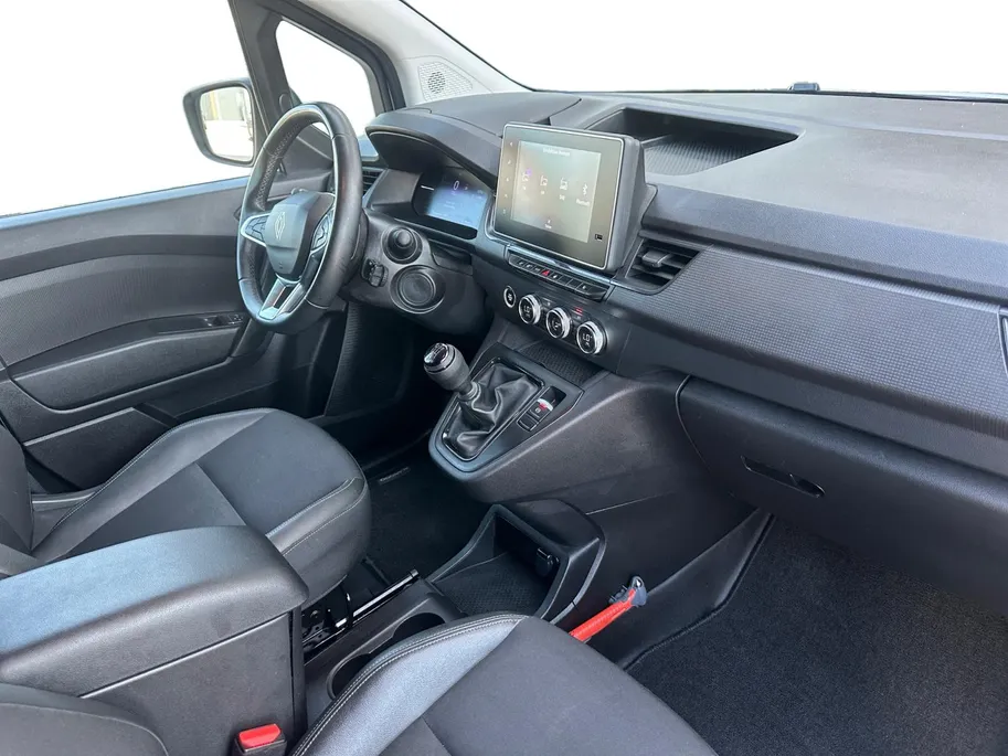 Renault Kangoo 1.5 Blue dCi 95 advance L1 | BPM VRIJ | Apple CarPlay/Android Auto | Stoelverwarming | Armsteun | Climate Control | Digital Cockpit | Cruise Control | Licht & Regen Sensor | Keyless Entry |