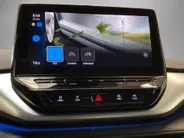 Volkswagen ID.4 Pro 128KW/174PK 77 kWh · SOH 95,6% · Camera · Warmtepomp · Apple/Android Car Play ·  Parkeer Sensoren · Fabrieksgarantie t/m 23-05-2027 of 100.000KM ·