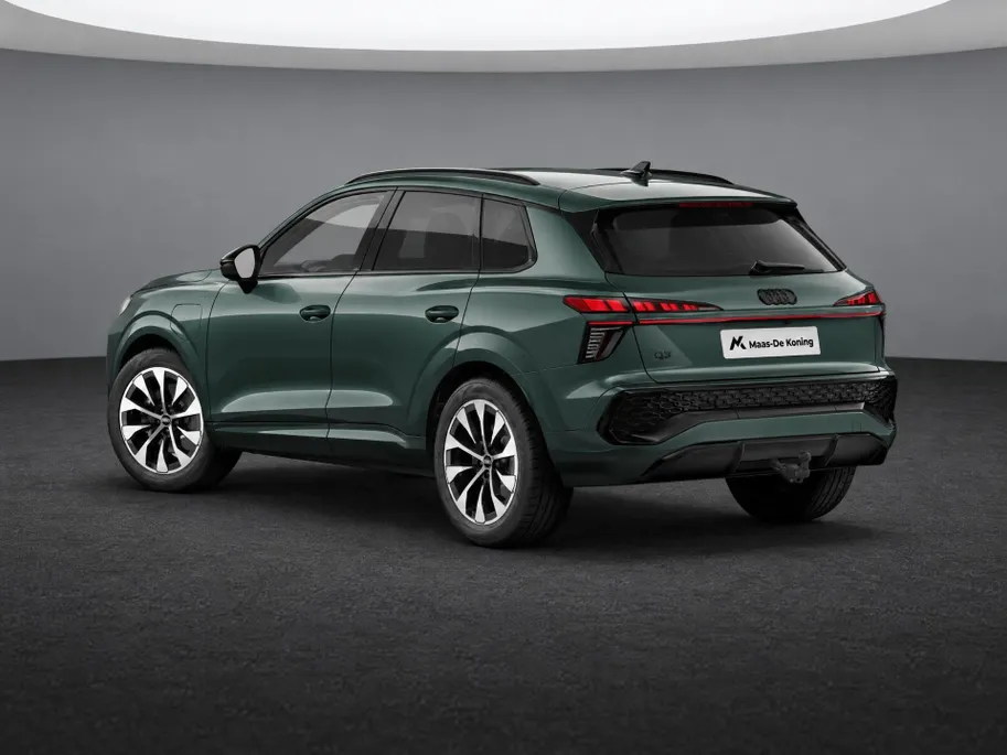 Audi Q3 e-hybrid S edition 272 PK · Tech plus · Glazen panoramadak · Optiekpakket zwart